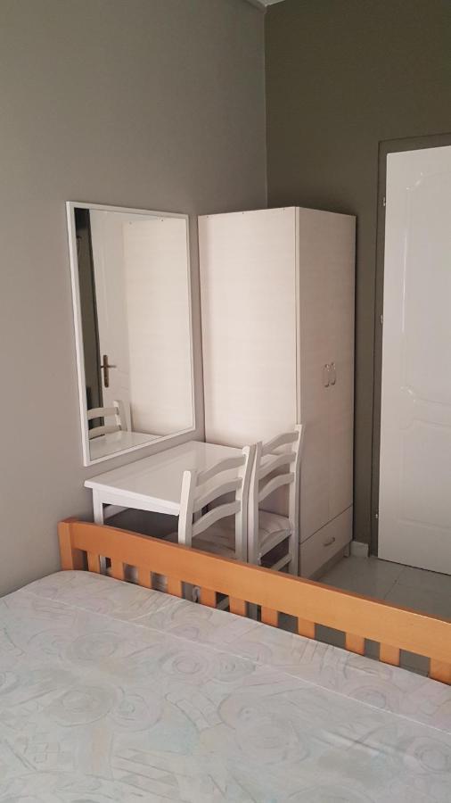Aralis Rooms Sarande Bagian luar foto