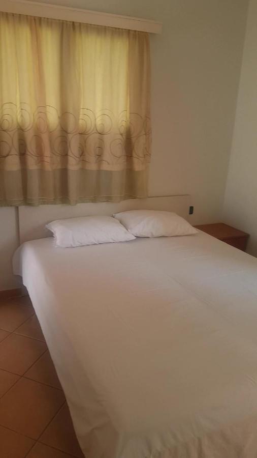 Aralis Rooms Sarande Bagian luar foto